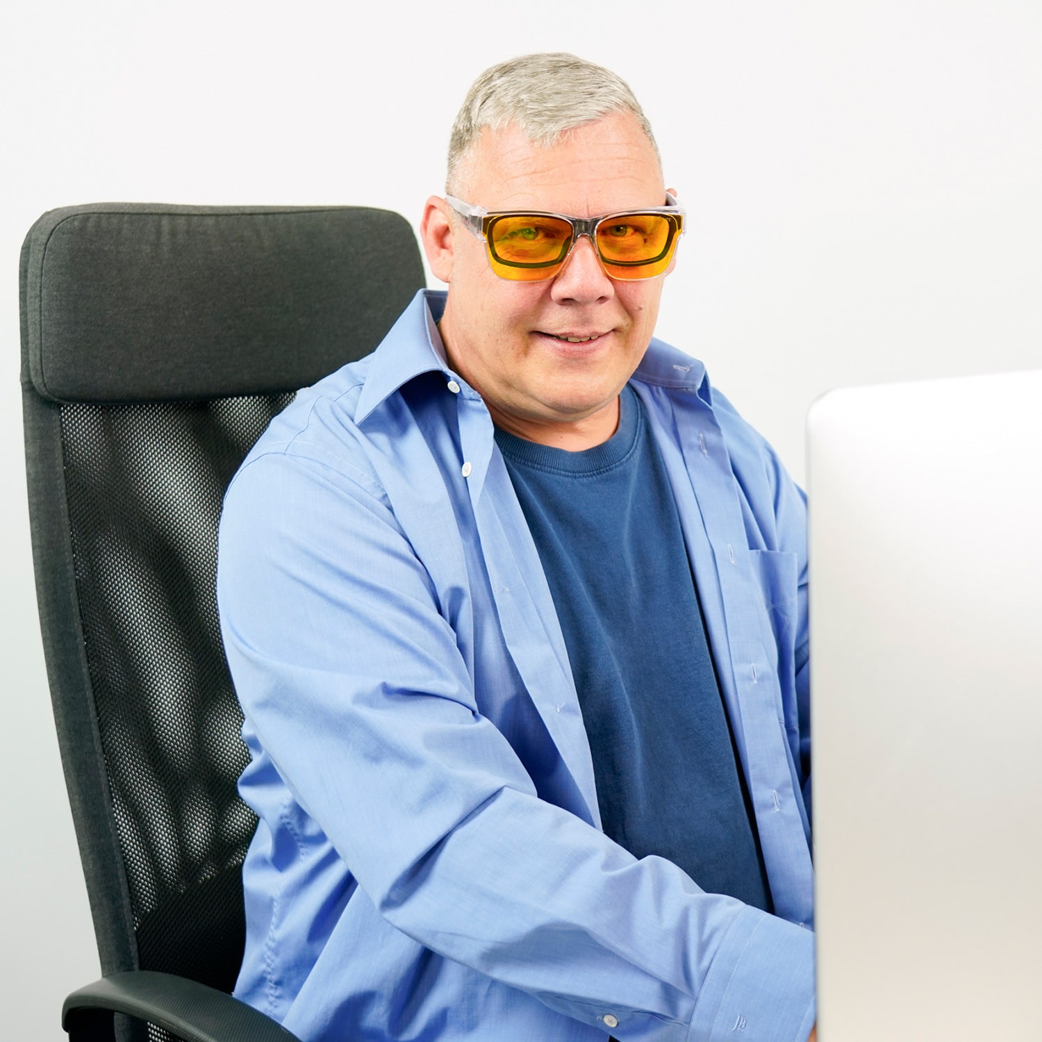 LiTE95 Überziehbrille beim Arbeiten am PC und Fernsehen, schützt vor blauhaltigem Licht